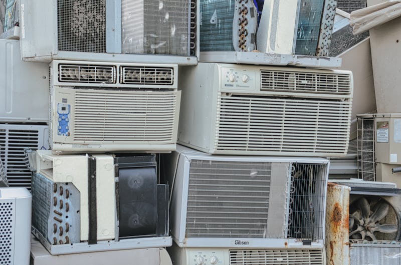 https://www.pexels.com/photo/white-window-type-air-conditioner-11256545/