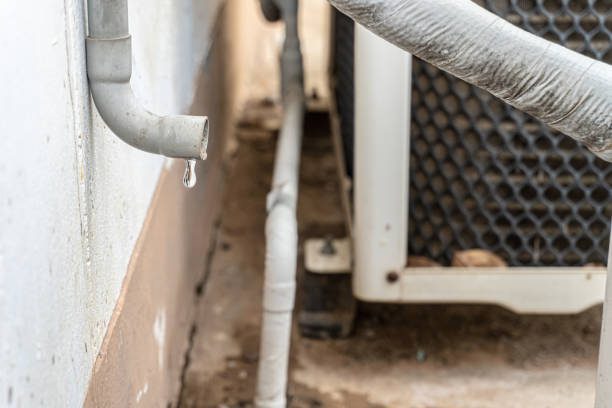 https://www.istockphoto.com/photo/dirty-drainpipe-from-air-conditioning-gm1158840009-316692376?utm_source=pexels&utm_medium=affiliate&utm_campaign=sponsored_photo&utm_content=srp_inline_media&utm_term=aircon%20drain%20water