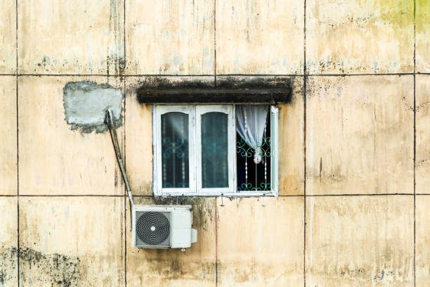 https://www.istockphoto.com/photo/an-old-apartment-window-in-yangon-gm641681972-116280209?utm_source=pexels&utm_medium=affiliate&utm_campaign=sponsored_photo&utm_content=srp_inline_media&utm_term=aircon%20home%20oldy