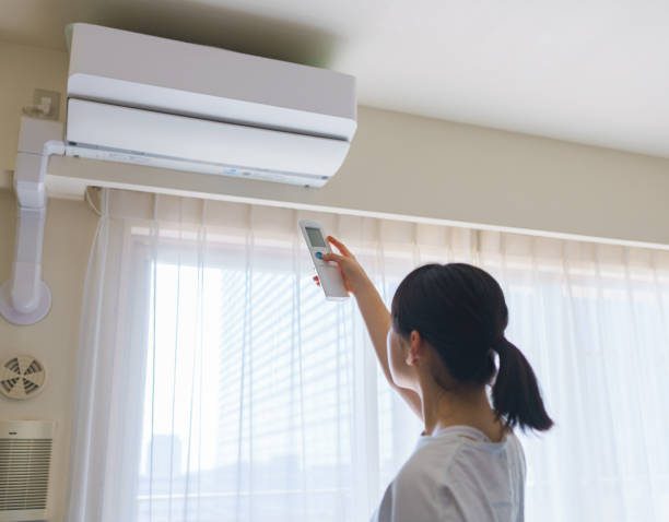 https://www.pexels.com/search/booking%20aircon/